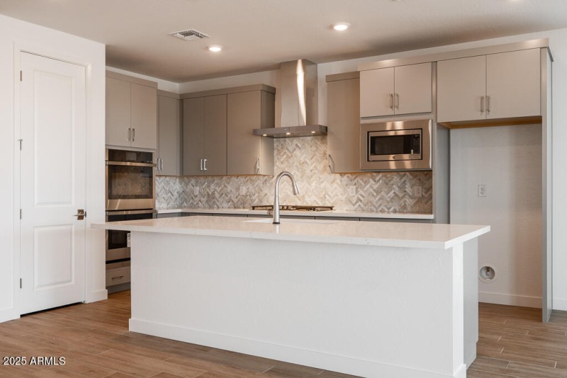 Tri Pointe Terraza 140 - Kitchen-1MLS