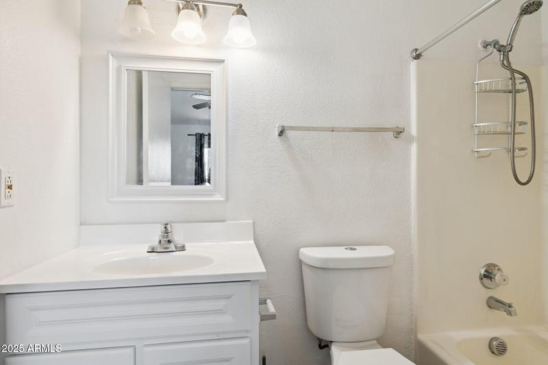 9-web-or-mls-520-n-stapley-dr-bldg-16-29