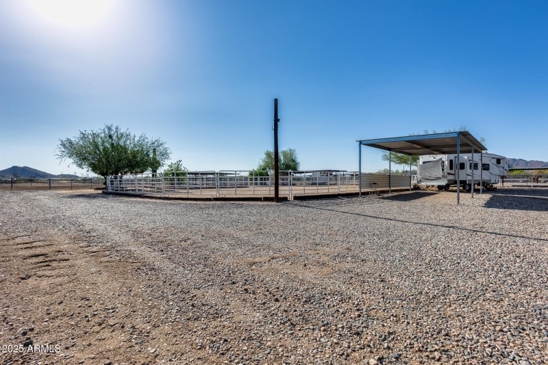 Covered RV/Trailer with Pull-Thru