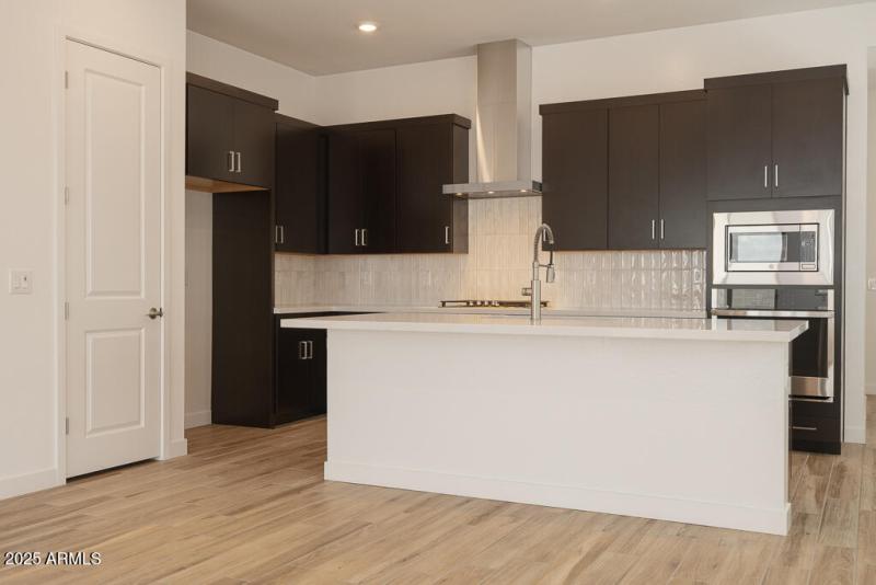 Tri Pointe Terraza 143 - Kitchen-1MLS