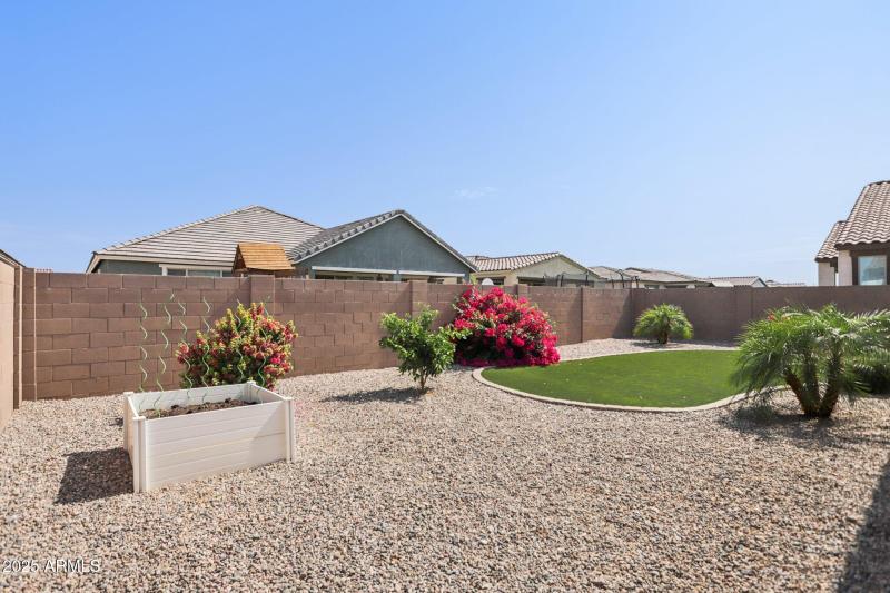 57-web-or-mls-E Via Del Sol-0506-047