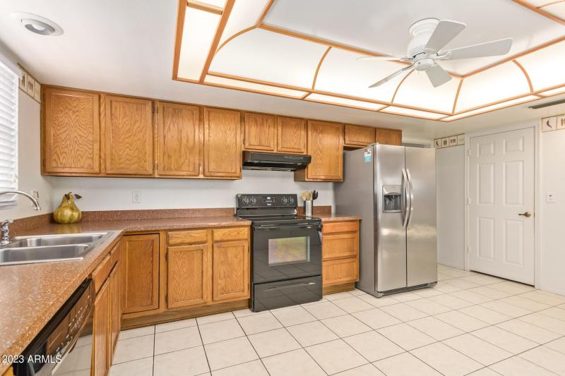 17 Leisure World 2190