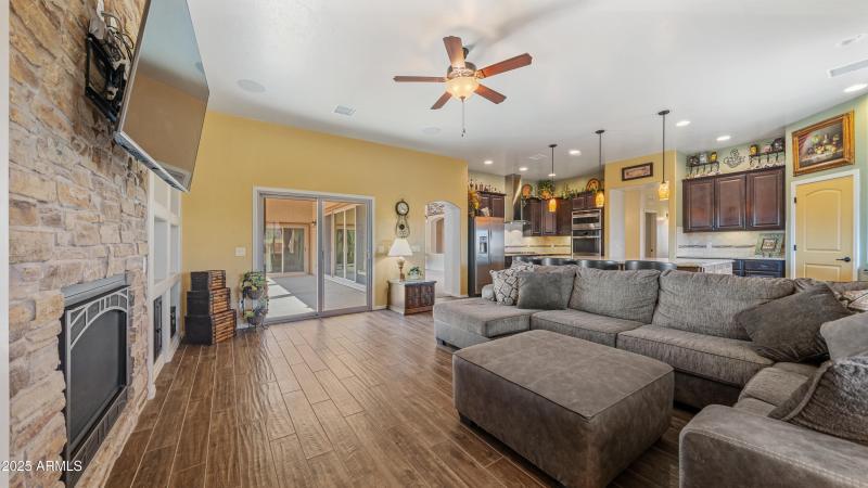 Interior - 6233 E Molly Dr-11