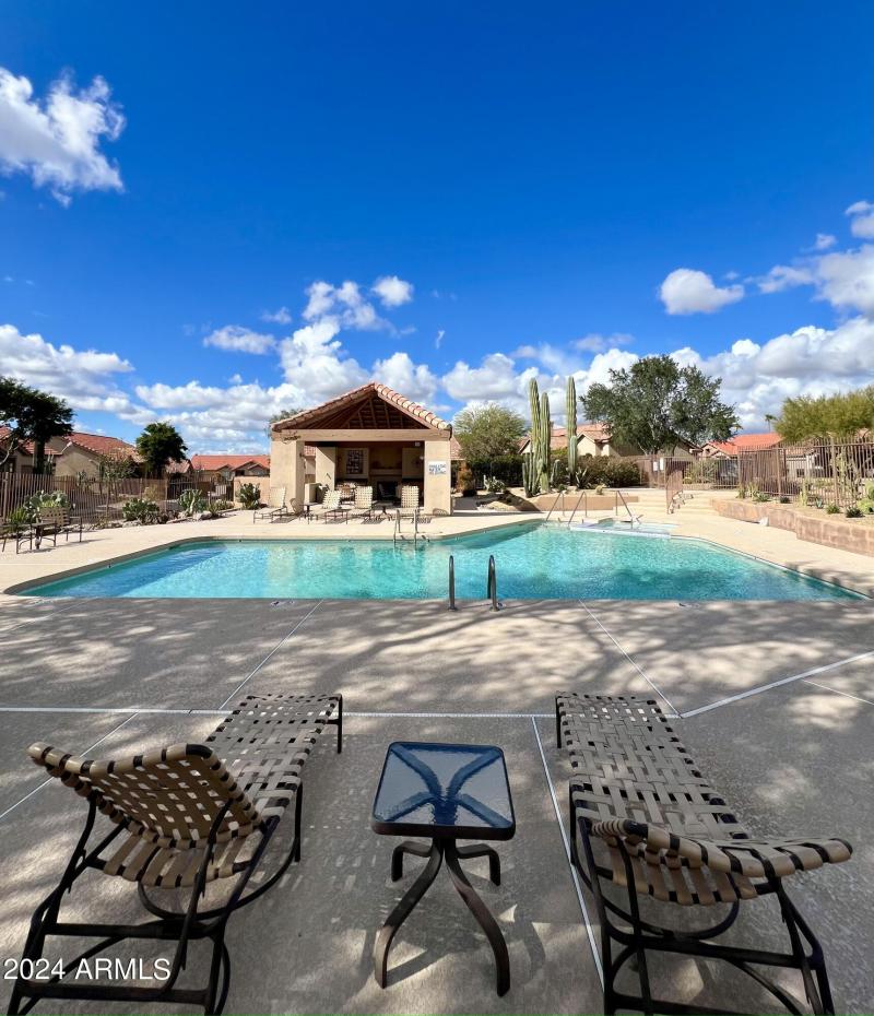 Community Pool, Spa, BBQ