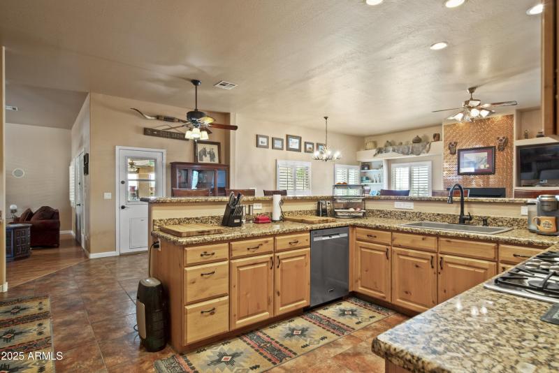 35916 N 213th Dr 00031