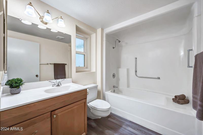 Secondary Bath - 103rd