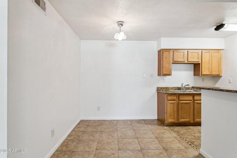 13-web-or-mls-5995-n-78th-st-1043