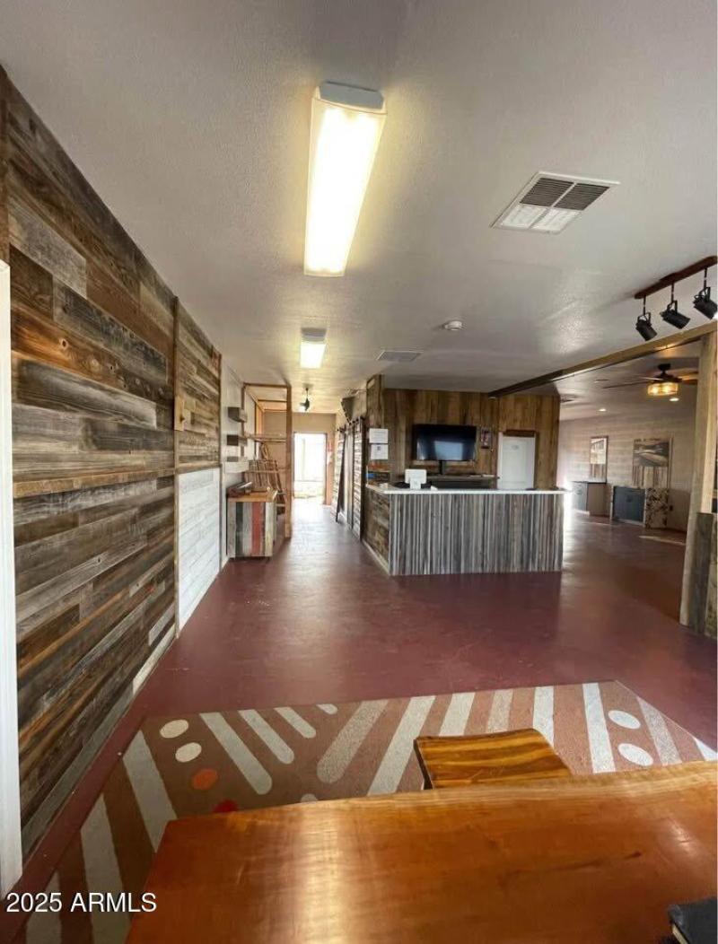 487439638_593221780421610_22903320949271