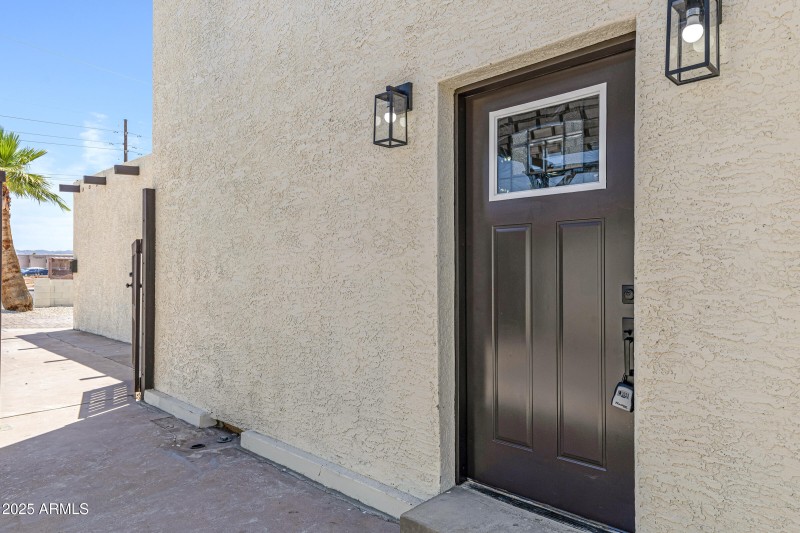 2708 E Roosevelt St-5