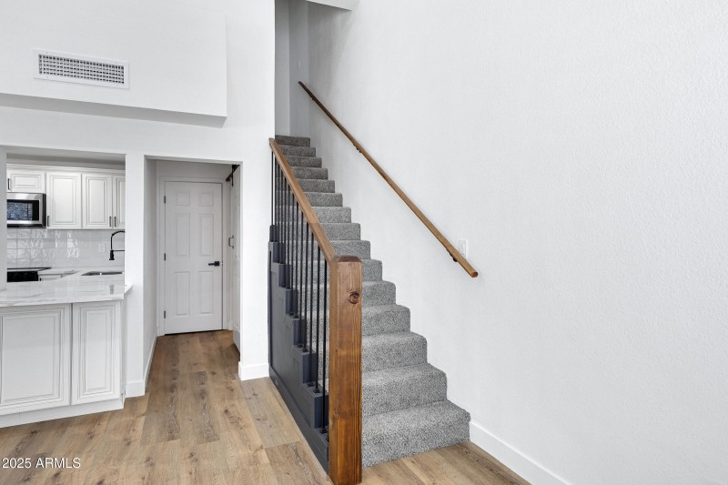 2708 E Roosevelt St-16