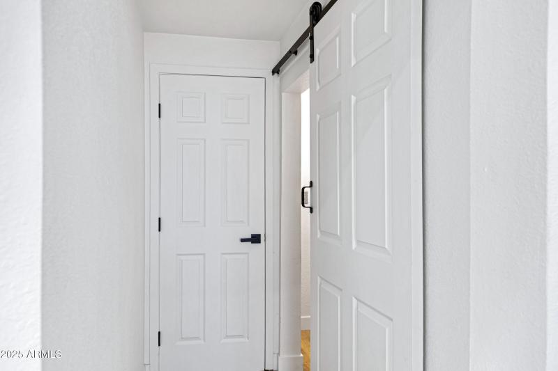 2708 E Roosevelt St-26