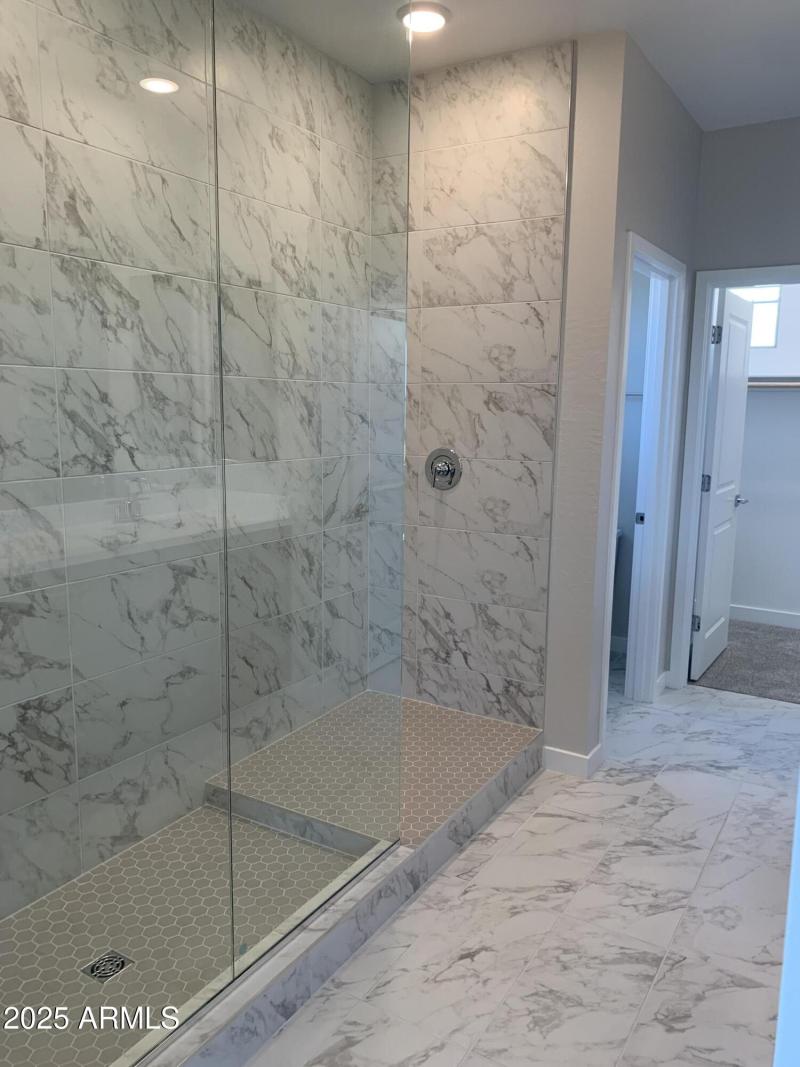 Mar Lot 5 - Primary Bathroom