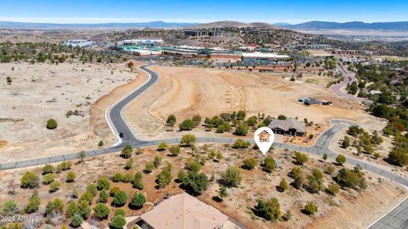 Townhomes slated in vacant land across f