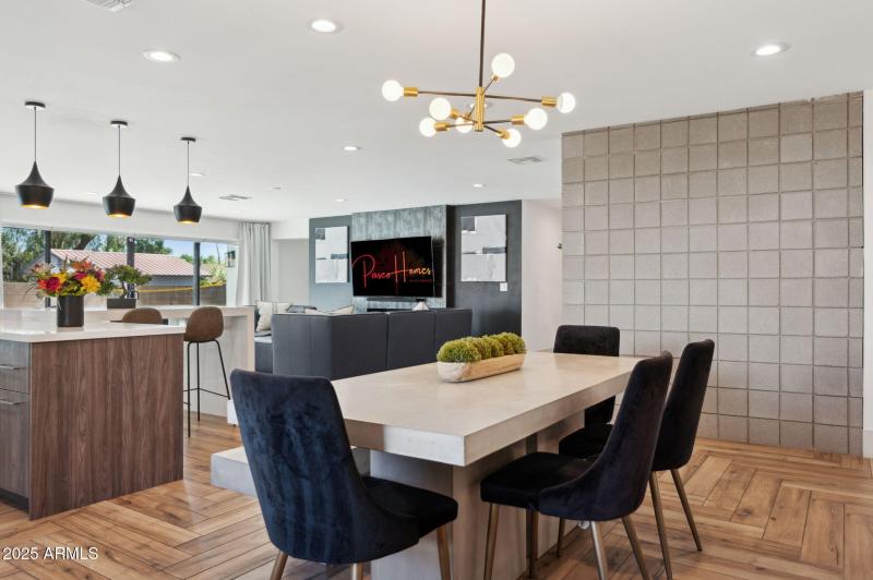 12-web-or-mls-5301-e-tierra-buena-ln