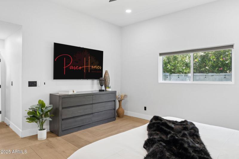 31-web-or-mls-6907-e-willetta-st