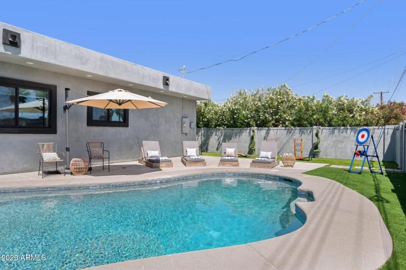 44-web-or-mls-6907-e-willetta-st