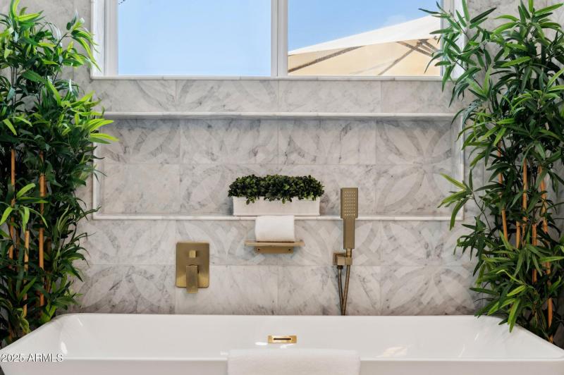 54-web-or-mls-6907-e-willetta-st