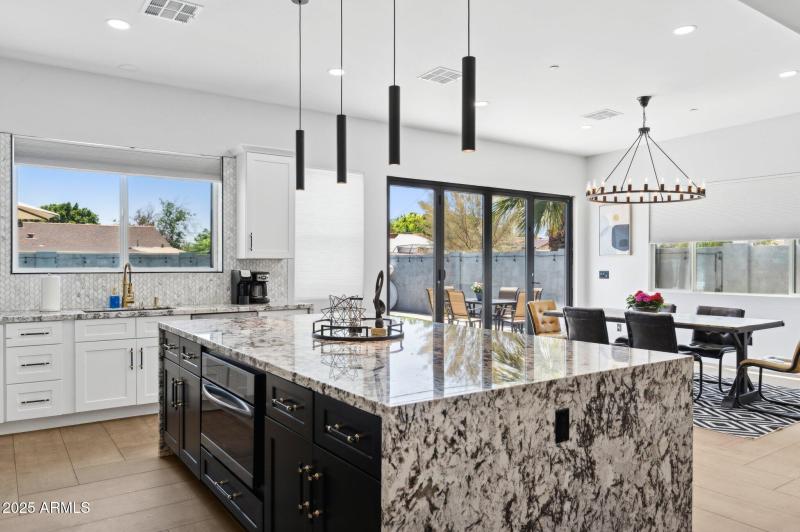 15-web-or-mls-6907-e-willetta-st