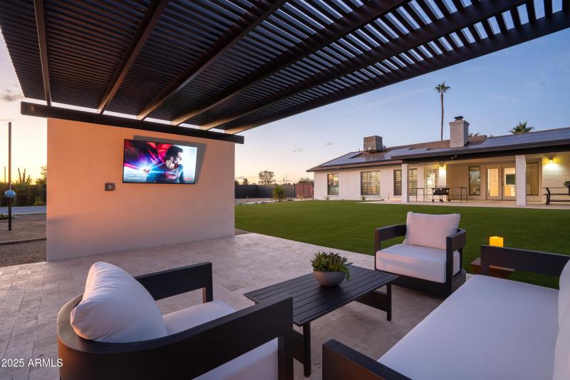 15-Twilight Exterior 10