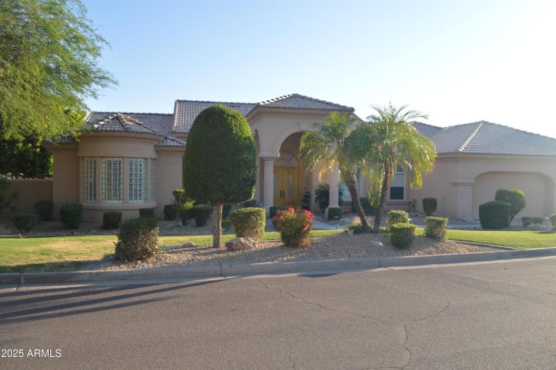 Front elevation DSC_0135