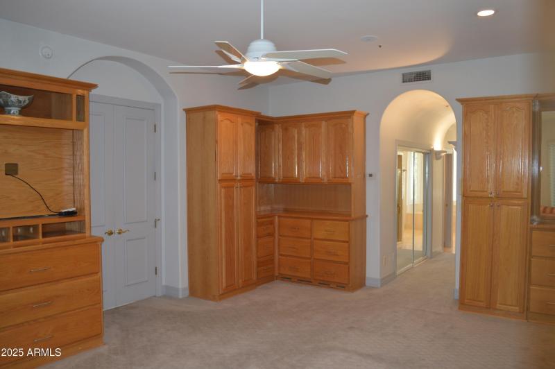 Master suite built-ins DSC_0041