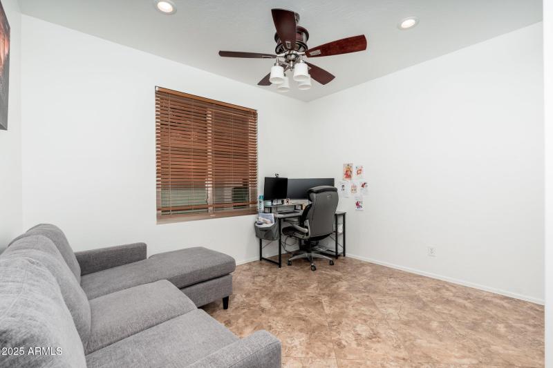 13 W Silverwood Dr - 20