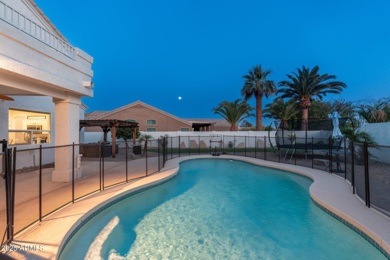 13 W Silverwood Dr - 56