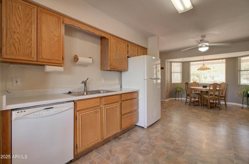 5808 Miami Gardens Dr-36