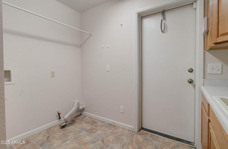 5808 Miami Gardens Dr-58