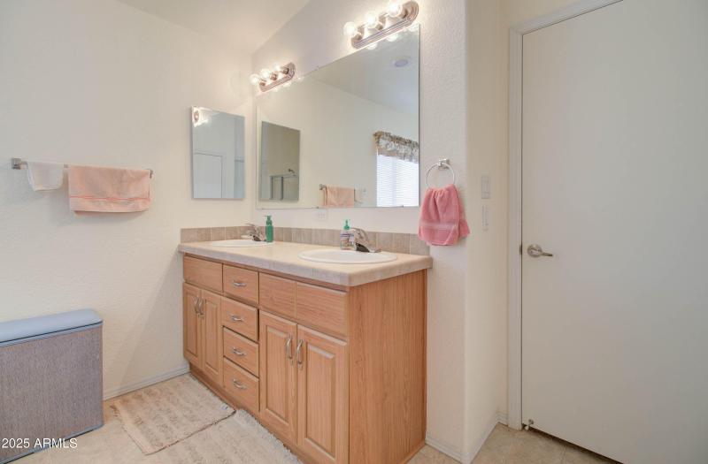 127 S Theodore Ln-41