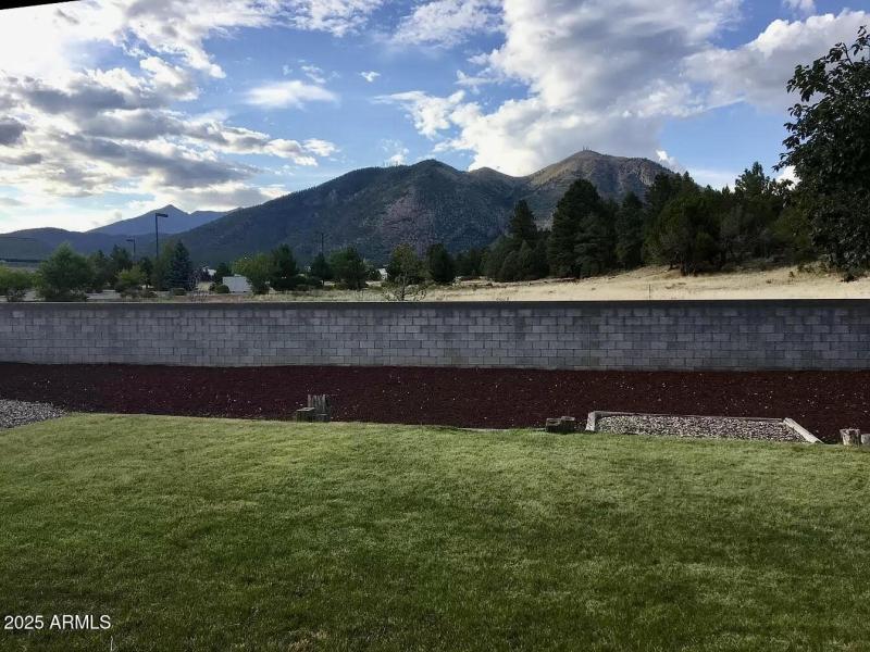 C9C03F34-3B18-40BA-8FCF-0930118BE235_1_2