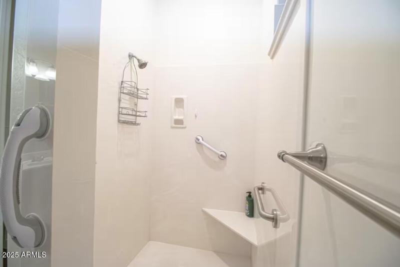 04e - Primary Bathroom & Shower