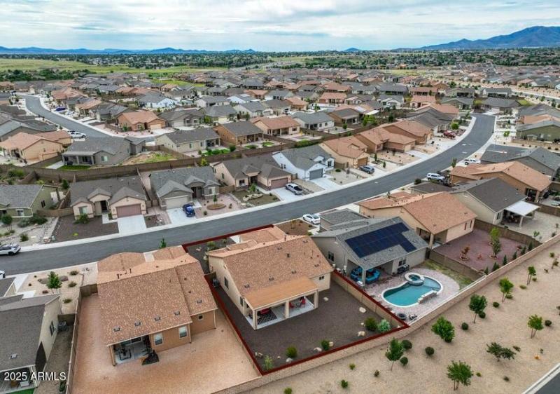 13c - House - Skyview Overlooking Commun