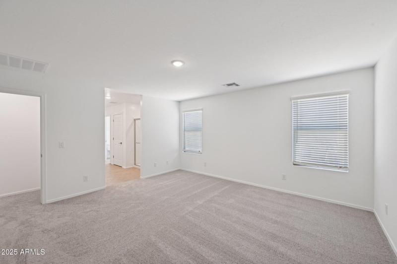 24-web-or-mls-S 240th Ln-1106-024