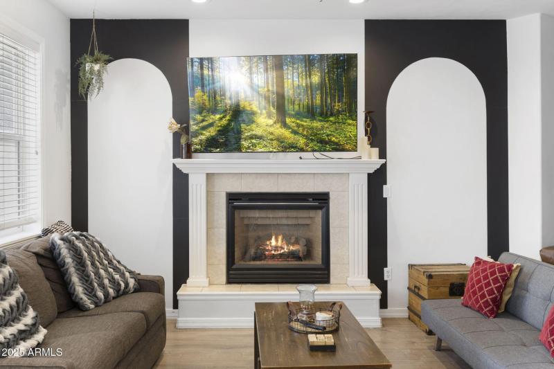 21-web-or-mls-FA9A7118