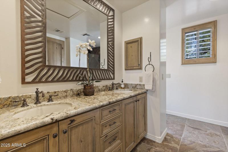 Guest House Bathroom 6