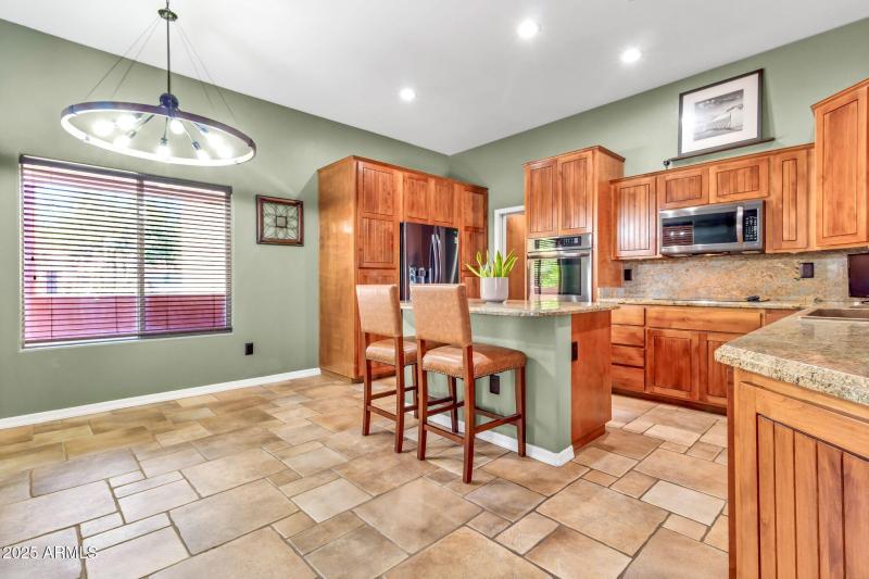 2699 E Claxton Rd-24