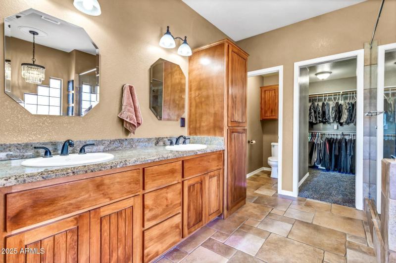 2699 E Claxton Rd-31