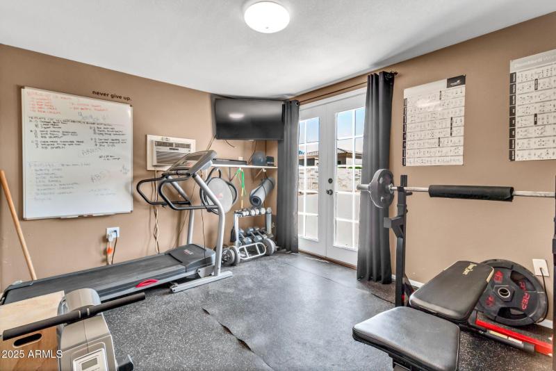 2699 E Claxton Rd-40