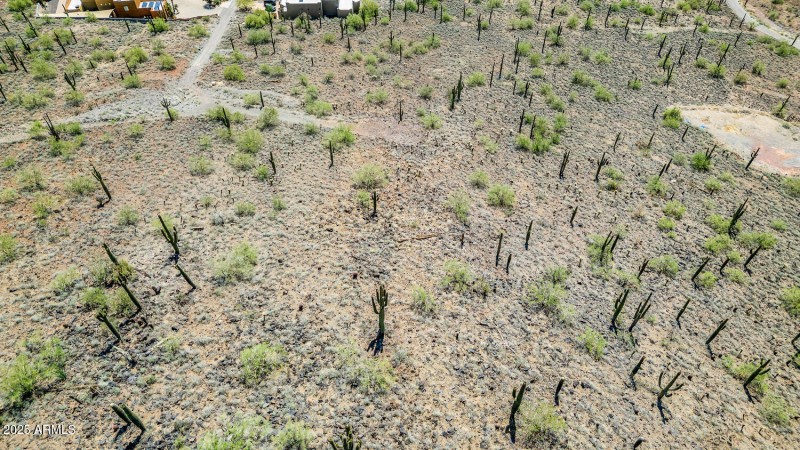 18XX W Sentinel Rock Rd-large-011-018-18