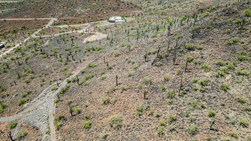 18XX W Sentinel Rock Rd-large-013-019-18