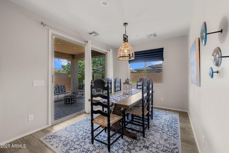 12-web-or-mls-20904 E Swan Dr, Queen Cre