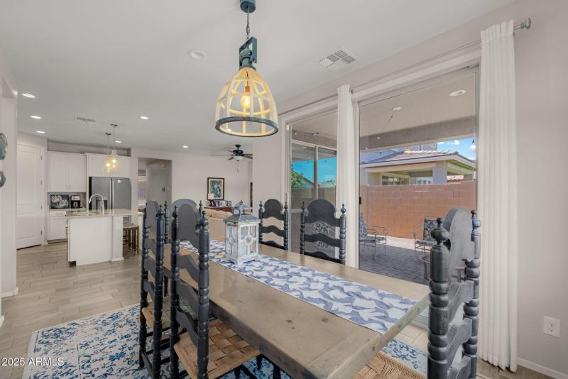 16-web-or-mls-20904 E Swan Dr, Queen Cre