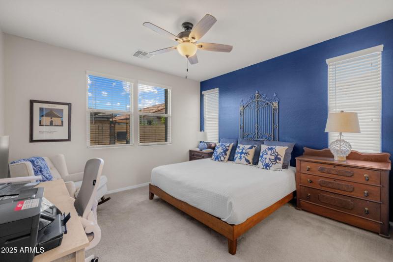 17-web-or-mls-20904 E Swan Dr, Queen Cre