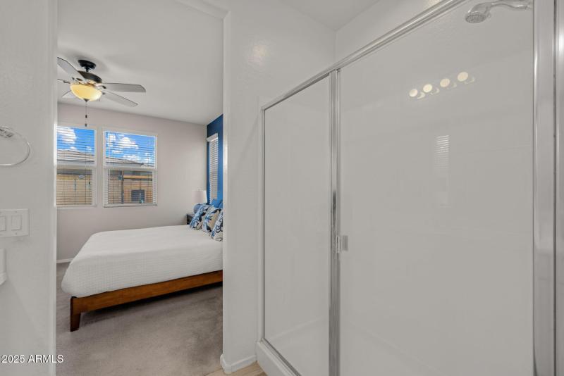 20-web-or-mls-20904 E Swan Dr, Queen Cre