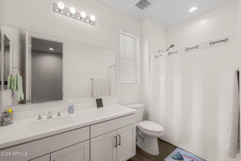 22-web-or-mls-20904 E Swan Dr, Queen Cre