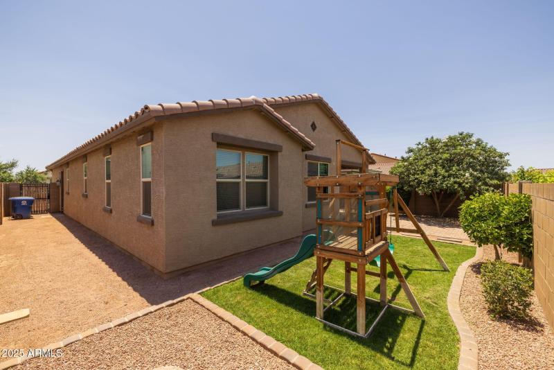 29-web-or-mls-20904 E Swan Dr, Queen Cre