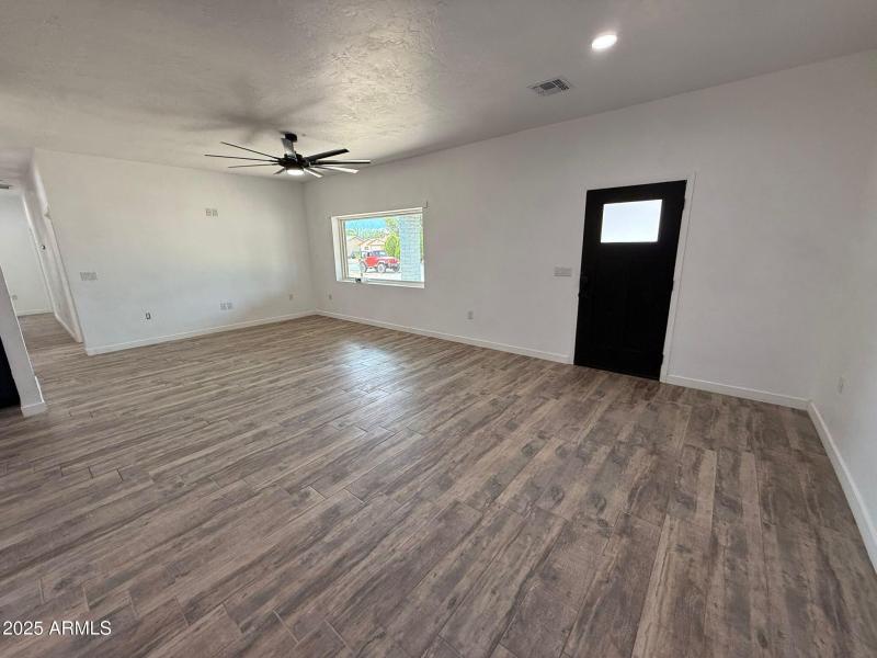 WhatsApp Image 2025-06-02 at 5.01.29 PM