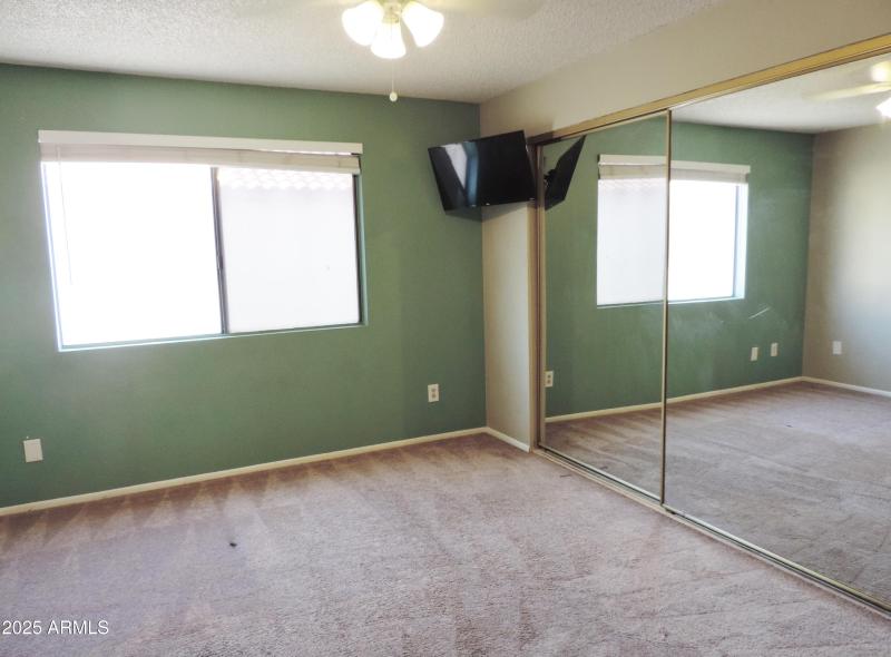 30 E Brown Rd 2113 035