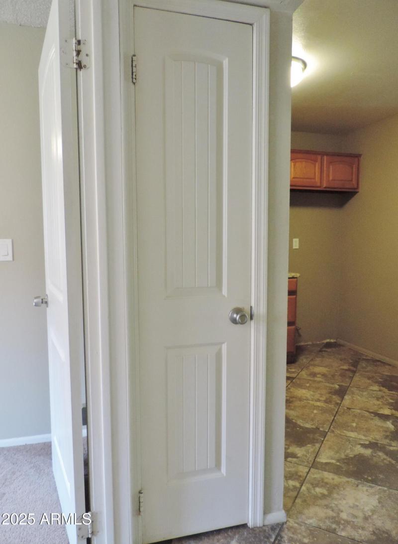 30 E Brown Rd 2113 039